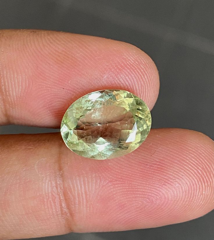 Beryl Gemstone - زبرجد